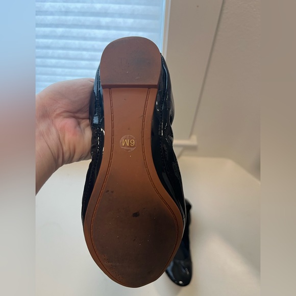 Tory Burch patent leather ballet flats size 6 - Picture 2 of 5